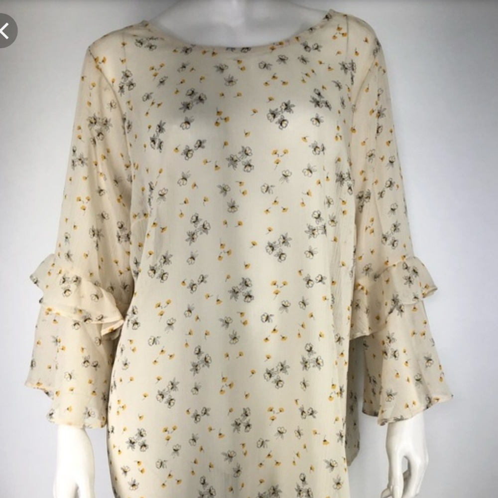 Torrid Floral sheer ruffle sleeve top